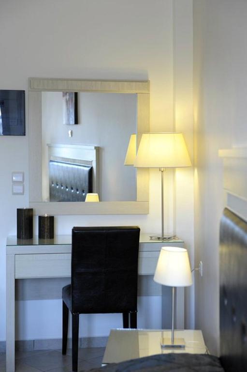Hotel Aerolithos Adamantas  Zimmer foto